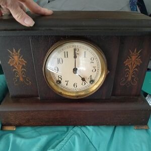 BEAUTIFUL ANTIQUE CLOCK